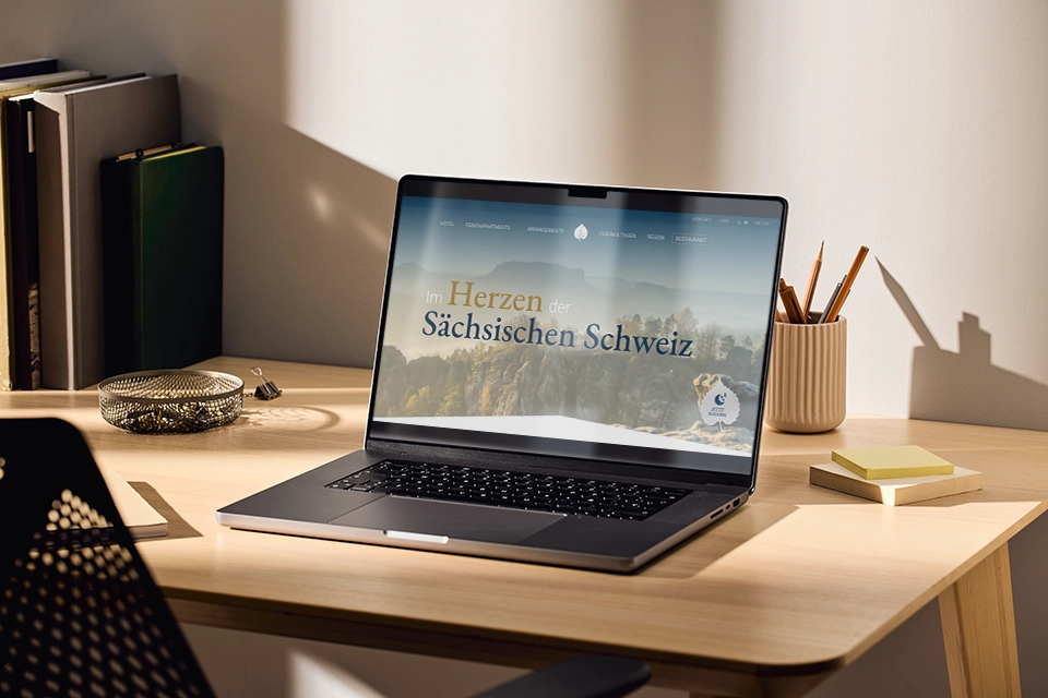 Die neue Website des Hotel Lindenhof auf einem Laptop