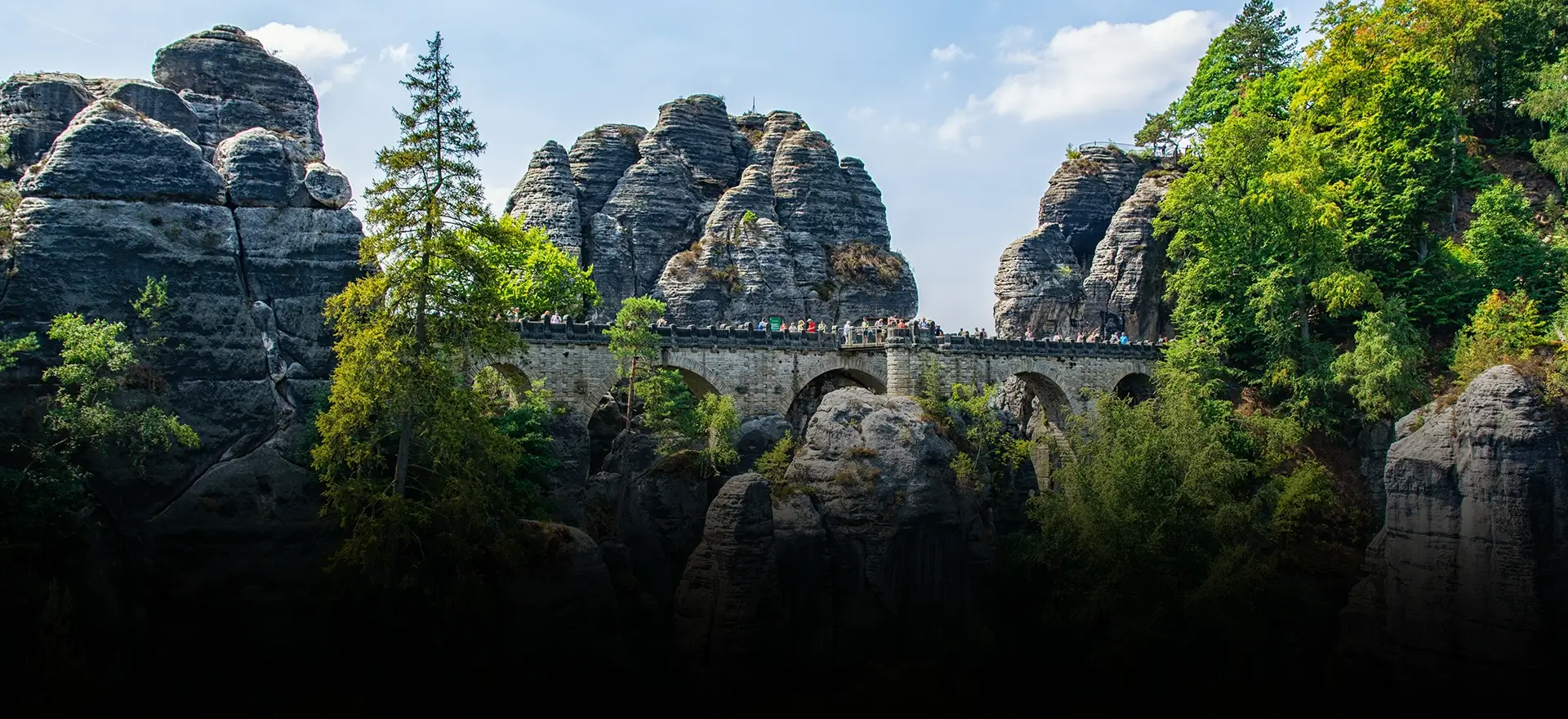 Blick auf die Basteibrücke in der Sächsische Schweiz