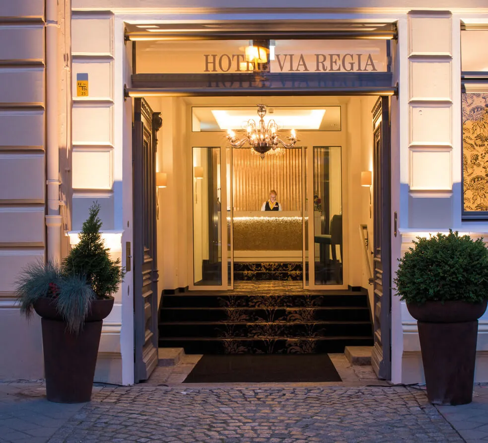 Der Eingang zum Hotel Via Regia in Görlitz